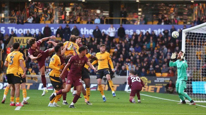 Trắng tay trước Man City, Wolverhampton đổ lỗi VAR và trọng tài- Ảnh 2. Trắng tay trước Man City, Wolverhampton đổ lỗi VAR và trọng tài- Ảnh 2.