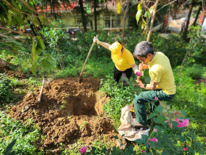 Sa Pa quyết tâm xây dựng “Thành phố trên mây – Chỉ trồng cây không xả rác”- Ảnh 2. Sa Pa quyết tâm xây dựng “Thành phố trên mây – Chỉ trồng cây không xả rác”- Ảnh 2.