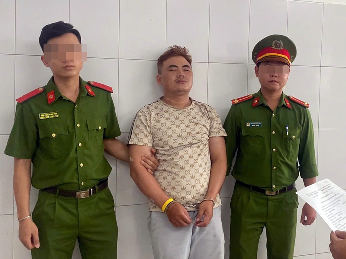 Vụ sát hại bạn gái sau khi cầu hôn: Nghi phạm có vợ khi học lớp 11- Ảnh 1. Vụ sát hại bạn gái sau khi cầu hôn: Nghi phạm có vợ khi học lớp 11- Ảnh 1.