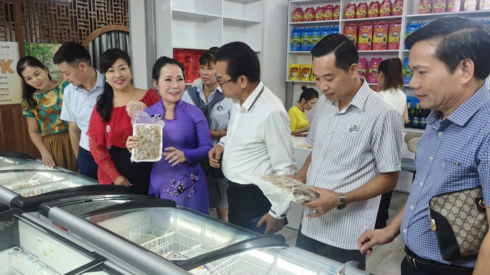 Đem sản phẩm "đặc sản trong lòng di sản" đến Hà Nội- Ảnh 1. Đem sản phẩm "đặc sản trong lòng di sản" đến Hà Nội- Ảnh 1.