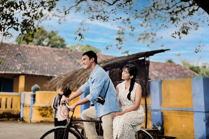 Thu Trang, Hồng Đào chúc mừng đạo diễn Trịnh Đình Lê Minh- Ảnh 12.