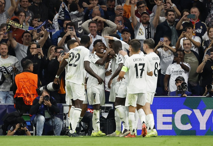 Vinicius bùng nổ, Real Madrid ngược dòng khó tin hạ Dortmund - Ảnh 6. Vinicius bùng nổ, Real Madrid ngược dòng khó tin hạ Dortmund - Ảnh 6.