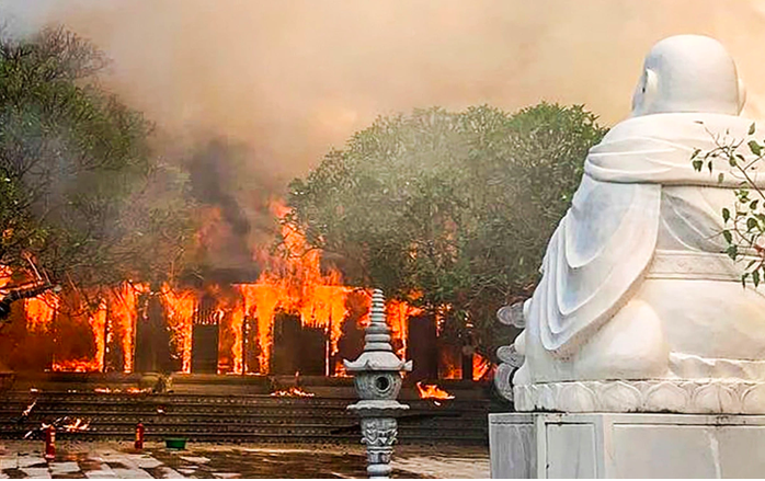 Cháy lớn ngôi chùa cổ hơn 800 năm tuổi ở Phú Thọ- Ảnh 1. Cháy lớn ngôi chùa cổ hơn 800 năm tuổi ở Phú Thọ- Ảnh 1.