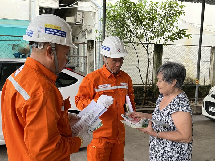 TP HCM: gần 1,5 triệu người thuê trọ tại đã được cấp định mức điện- Ảnh 1. TP HCM: gần 1,5 triệu người thuê trọ tại đã được cấp định mức điện- Ảnh 1.