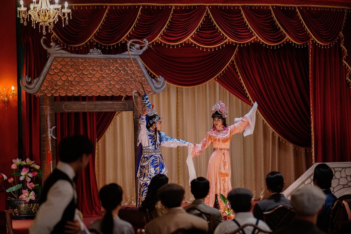 Hoa hậu Thiên Ân hóa thân làm cô đào cải lương- Ảnh 5. Hoa hậu Thiên Ân hóa thân làm cô đào cải lương- Ảnh 5.