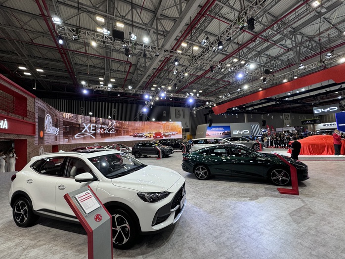 Ô tô Trung Quốc chiếm sóng triển lãm Vietnam Motor Show 2024- Ảnh 2. Ô tô Trung Quốc chiếm sóng triển lãm Vietnam Motor Show 2024- Ảnh 2.
