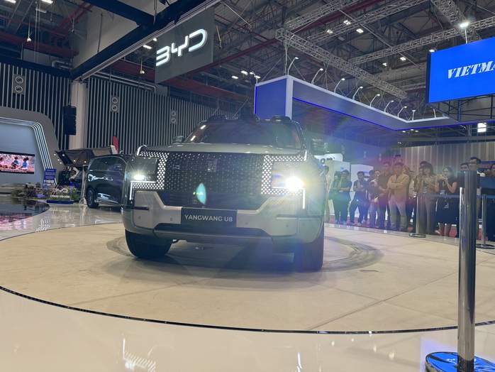 Ô tô Trung Quốc chiếm sóng triển lãm Vietnam Motor Show 2024- Ảnh 4. Ô tô Trung Quốc chiếm sóng triển lãm Vietnam Motor Show 2024- Ảnh 4.