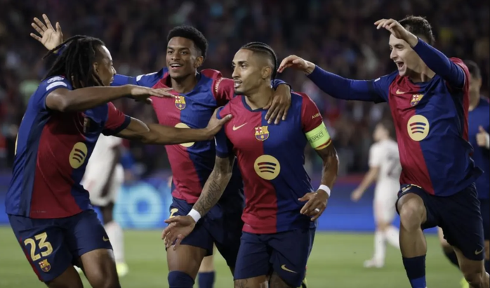 Rafinha tỏa sáng với hat-trick, Barcelona đè bẹp Bayern Munich- Ảnh 7. Rafinha tỏa sáng với hat-trick, Barcelona đè bẹp Bayern Munich- Ảnh 7.