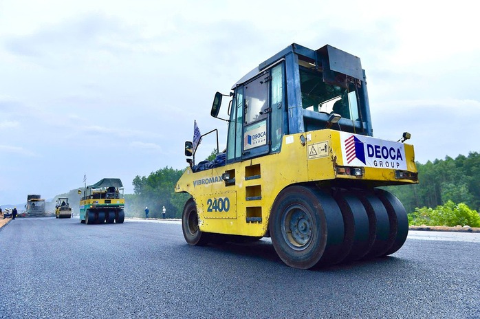 Quảng Ngãi triển khai thi đua cao điểm "500 ngày hoàn thành 3.000km cao tốc"- Ảnh 2. Quảng Ngãi triển khai thi đua cao điểm "500 ngày hoàn thành 3.000km cao tốc"- Ảnh 2.
