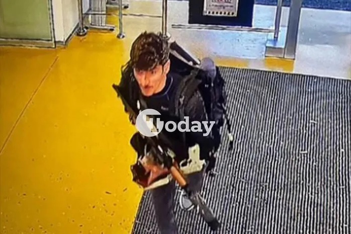 Một trong những kẻ tấn công TUSAS vào ngày 23-10. Ảnh: Turkiye Today Một trong những kẻ tấn công TUSAS vào ngày 23-10. Ảnh: Turkiye Today