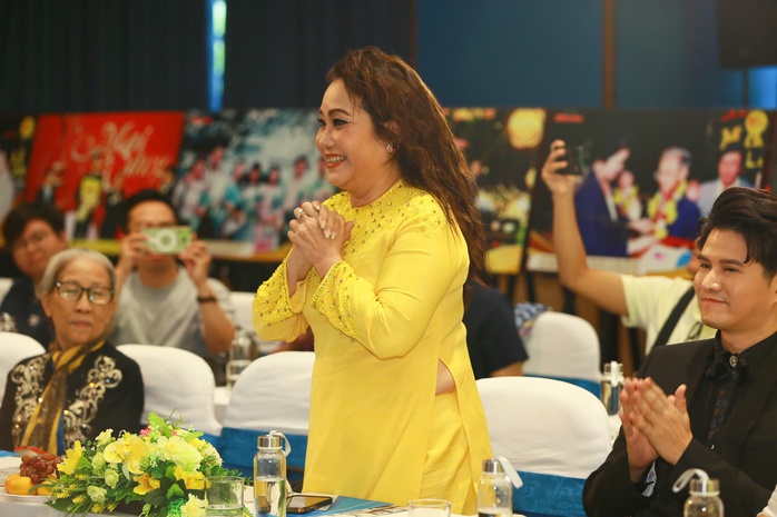 Nghệ sĩ tụ hội hướng tới kỷ niệm 30 năm Giải Mai Vàng và Mai Vàng thứ 30 - Ảnh 6. Nghệ sĩ tụ hội hướng tới kỷ niệm 30 năm Giải Mai Vàng và Mai Vàng thứ 30 - Ảnh 6.