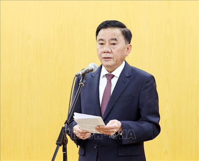 Bộ Chính trị phân công ông Trần Cẩm Tú giữ chức Thường trực Ban Bí thư- Ảnh 4. Bộ Chính trị phân công ông Trần Cẩm Tú giữ chức Thường trực Ban Bí thư- Ảnh 4.
