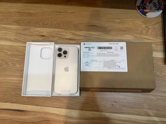 Kết quả vụ khách đặt mua iPhone 16 Promax nhưng nhận hộp không- Ảnh 1. Kết quả vụ khách đặt mua iPhone 16 Promax nhưng nhận hộp không- Ảnh 1.