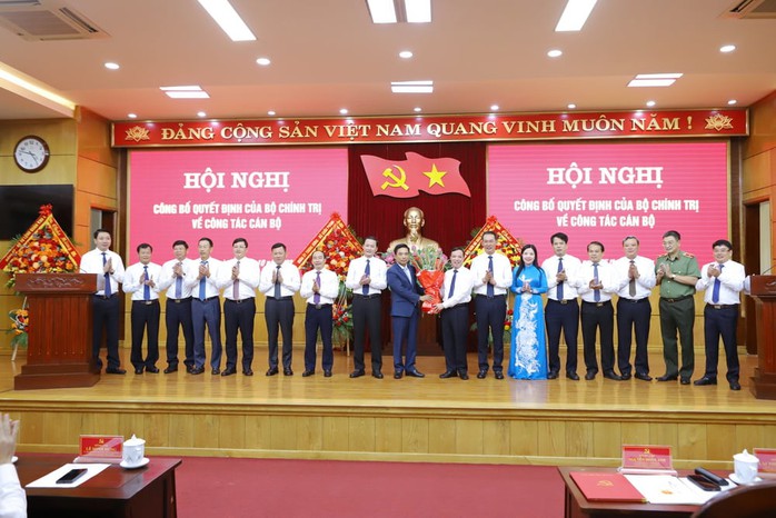 Thượng tướng Nguyễn Doãn Anh làm Bí thư Tỉnh ủy Thanh Hóa- Ảnh 3. Thượng tướng Nguyễn Doãn Anh làm Bí thư Tỉnh ủy Thanh Hóa- Ảnh 3.