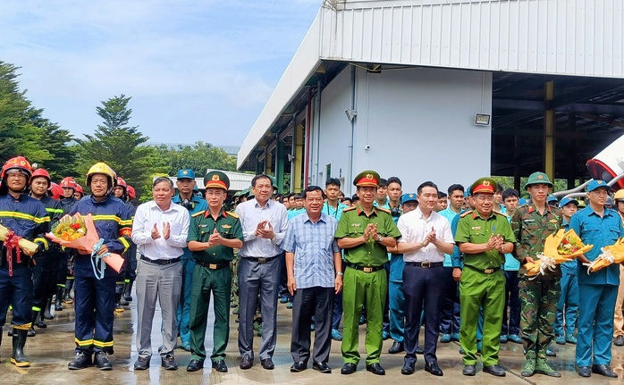 Cận cảnh buổi diễn tập sự cố cháy nổ hóa chất tại doanh nghiệp ở Bình Dương- Ảnh 10. Cận cảnh buổi diễn tập sự cố cháy nổ hóa chất tại doanh nghiệp ở Bình Dương- Ảnh 10.