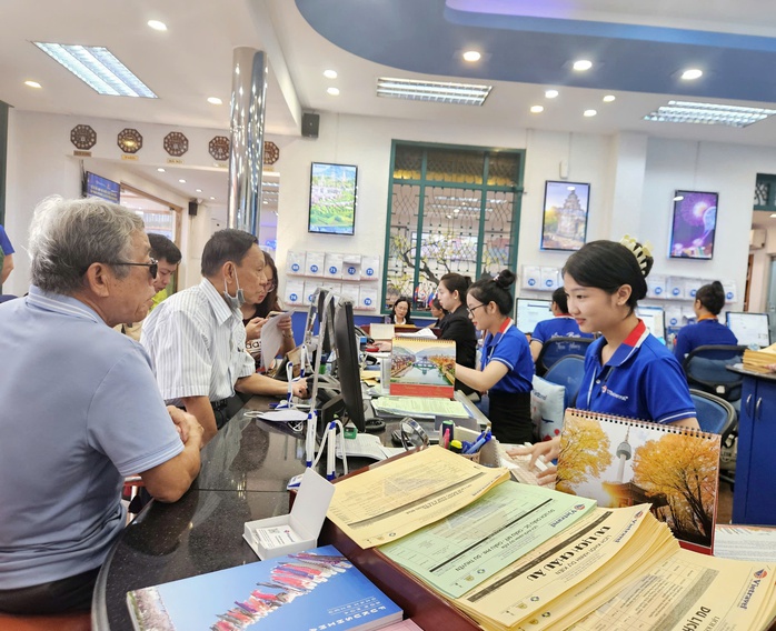 Bà Nguyễn Thủy Tiên chi 135 tỉ đồng mua 6 triệu cổ phiếu Vietravel- Ảnh 2. Bà Nguyễn Thủy Tiên chi 135 tỉ đồng mua 6 triệu cổ phiếu Vietravel- Ảnh 2.