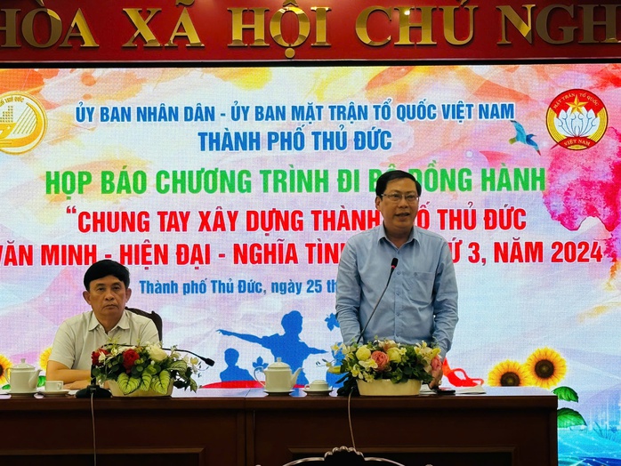 Chương trình đi bộ "Chung tay xây dựng thành phố Thủ Đức văn minh, hiện đại, nghĩa tình" năm 2024- Ảnh 1. Chương trình đi bộ "Chung tay xây dựng thành phố Thủ Đức văn minh, hiện đại, nghĩa tình" năm 2024- Ảnh 1.