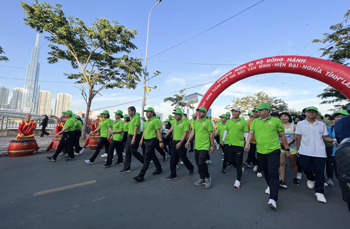 Chương trình đi bộ "Chung tay xây dựng thành phố Thủ Đức văn minh, hiện đại, nghĩa tình" năm 2024- Ảnh 3. Chương trình đi bộ "Chung tay xây dựng thành phố Thủ Đức văn minh, hiện đại, nghĩa tình" năm 2024- Ảnh 3.