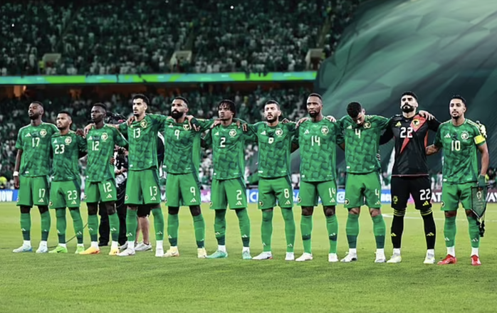 Ả Rập Saudi thi đấu kém cỏi, Roberto Mancini bị cách chức HLV trưởng- Ảnh 2. Ả Rập Saudi thi đấu kém cỏi, Roberto Mancini bị cách chức HLV trưởng- Ảnh 2.