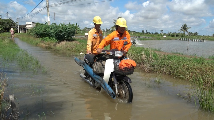 VIDEO: Người dân vùng ven Bạc Liêu khổ sở vì nước ngập triền miên- Ảnh 6. VIDEO: Người dân vùng ven Bạc Liêu khổ sở vì nước ngập triền miên- Ảnh 6.
