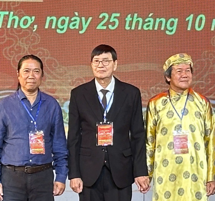 NSND Thanh Điền, nhà văn Bích Ngân ngồi ghế nóng Hội đồng nghệ thuật cải lương- Ảnh 2. NSND Thanh Điền, nhà văn Bích Ngân ngồi ghế nóng Hội đồng nghệ thuật cải lương- Ảnh 2.