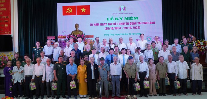 Đồng Tháp kỷ niệm 70 năm sự kiện tập kết ra Bắc- Ảnh 3. Đồng Tháp kỷ niệm 70 năm sự kiện tập kết ra Bắc- Ảnh 3.