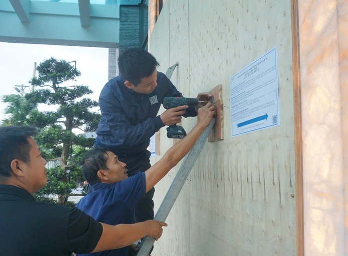 Đà Nẵng yêu cầu người dân hạn chế ra khỏi nhà từ 10 giờ sáng mai- Ảnh 1. Đà Nẵng yêu cầu người dân hạn chế ra khỏi nhà từ 10 giờ sáng mai- Ảnh 1.