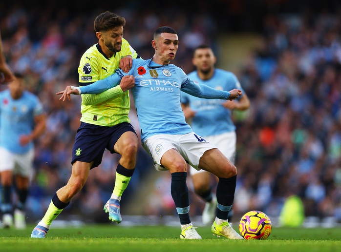 Man City thắng nhàn Southampton, giành ngôi đỉnh bảng Ngoại hạng- Ảnh 1. Man City thắng nhàn Southampton, giành ngôi đỉnh bảng Ngoại hạng- Ảnh 1.