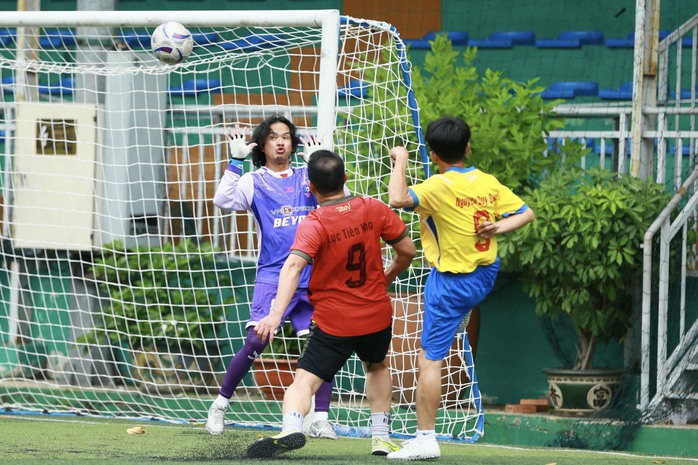 CLB Phóng viên Đời sống - Xã hội vô địch Giải bóng đá Press Cup 2024 khu vực phía Nam- Ảnh 3. CLB Phóng viên Đời sống - Xã hội vô địch Giải bóng đá Press Cup 2024 khu vực phía Nam- Ảnh 3.