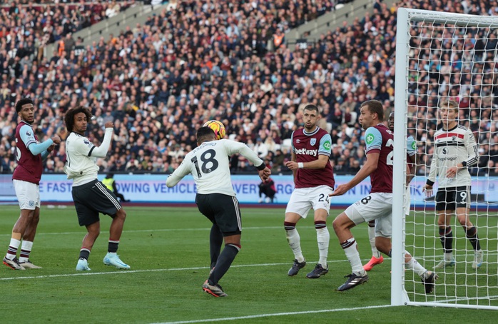 Thua West Ham phút cuối, Man United chìm sâu ở Giải Ngoại hạng Anh- Ảnh 6. Thua West Ham phút cuối, Man United chìm sâu ở Giải Ngoại hạng Anh- Ảnh 6.