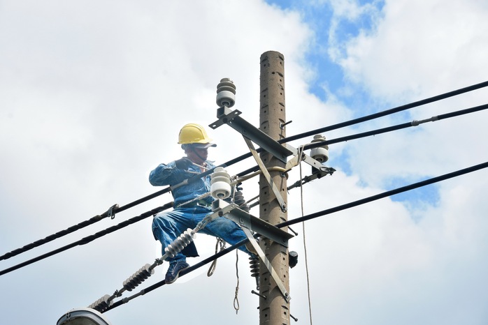 Bộ C&ocirc;ng Thương xem x&eacute;t gi&aacute; điện trung t&acirc;m dữ liệu theo kiến nghị của Viettel , VNPT , FPT - Ảnh 1.