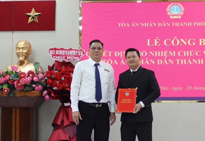 Ông Nguyễn Ngọc Hiếu làm Phó Chánh án TAND TP Thủ Đức- Ảnh 2. Ông Nguyễn Ngọc Hiếu làm Phó Chánh án TAND TP Thủ Đức- Ảnh 2.