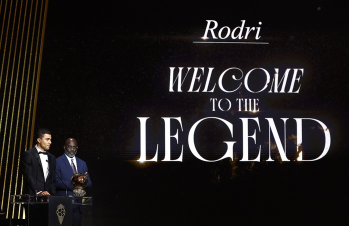 Rodri đoạt Quả bóng vàng, Real Madrid tẩy chay không nhận các giải thưởng - Ảnh 3. Rodri đoạt Quả bóng vàng, Real Madrid tẩy chay không nhận các giải thưởng - Ảnh 3.