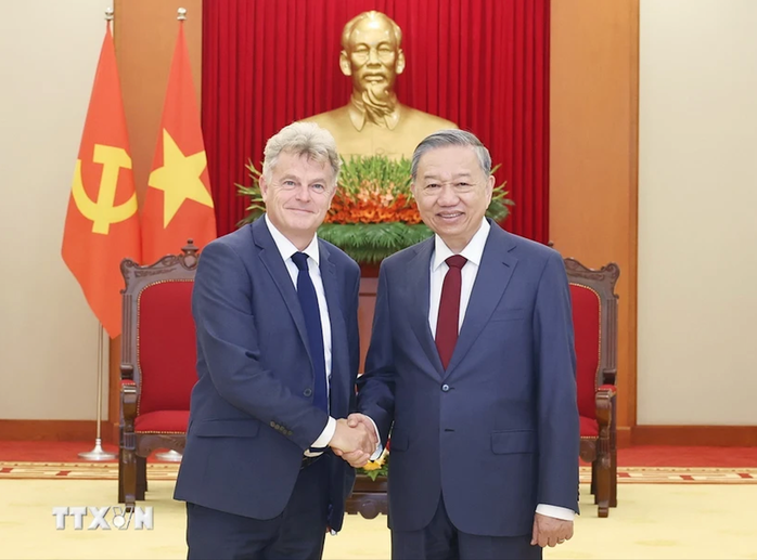 Tổng Bí thư Tô Lâm tiếp Đoàn cấp cao Đảng Cộng sản Pháp- Ảnh 1. Tổng Bí thư Tô Lâm tiếp Đoàn cấp cao Đảng Cộng sản Pháp- Ảnh 1.