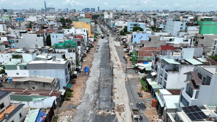 Cuối tháng 12-2024, bàn giao mặt bằng cho dự án cầu đường Nguyễn Khoái- Ảnh 3. Cuối tháng 12-2024, bàn giao mặt bằng cho dự án cầu đường Nguyễn Khoái- Ảnh 3.