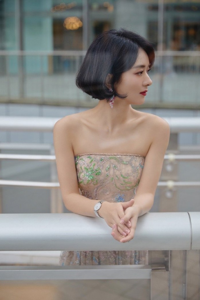 Triệu Lệ Dĩnh khoe nhan sắc quyến rũ- Ảnh 4. Triệu Lệ Dĩnh khoe nhan sắc quyến rũ- Ảnh 4.