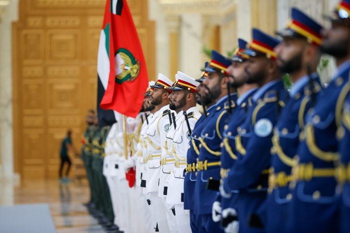 UAE bắn 21 phát đại bác chào đón Thủ tướng Phạm Minh Chính- Ảnh 7. UAE bắn 21 phát đại bác chào đón Thủ tướng Phạm Minh Chính- Ảnh 7.