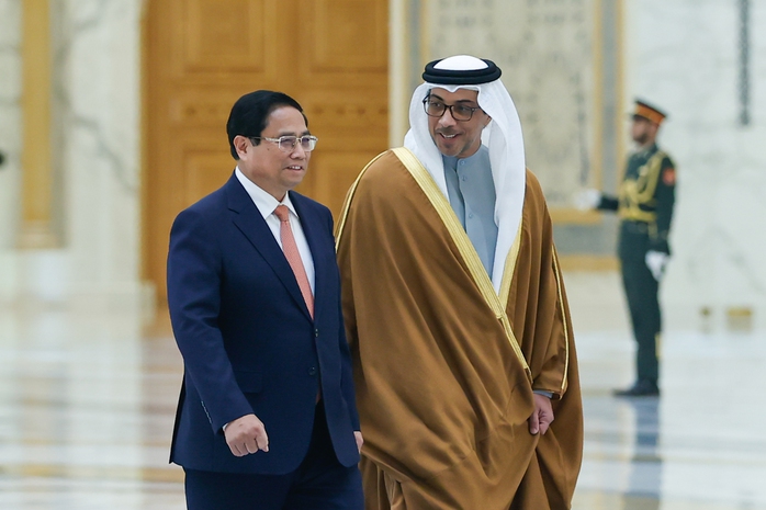 UAE bắn 21 phát đại bác chào đón Thủ tướng Phạm Minh Chính- Ảnh 8. UAE bắn 21 phát đại bác chào đón Thủ tướng Phạm Minh Chính- Ảnh 8.