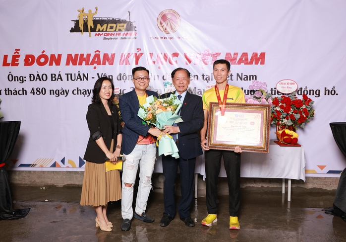 Người Việt Nam đầu tiên chạy 480 Half Marathon "sub 2" trong 480 ngày liên tiếp- Ảnh 2. Người Việt Nam đầu tiên chạy 480 Half Marathon "sub 2" trong 480 ngày liên tiếp- Ảnh 2.