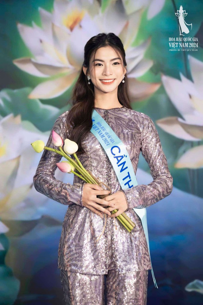 Nhan sắc Tây Đô gây chú ý tại "Hoa hậu Quốc gia Việt Nam 2024"- Ảnh 1. Nhan sắc Tây Đô gây chú ý tại "Hoa hậu Quốc gia Việt Nam 2024"- Ảnh 1.