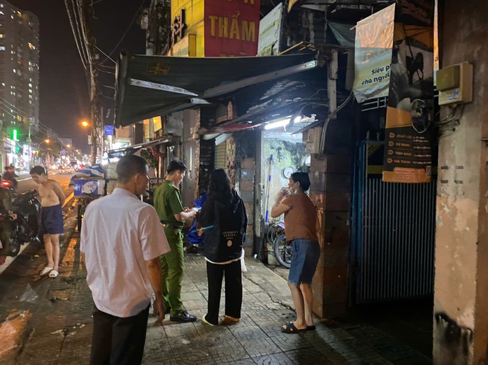 Sau tiếng nổ lớn, một người bị bỏng- Ảnh 2. Sau tiếng nổ lớn, một người bị bỏng- Ảnh 2.