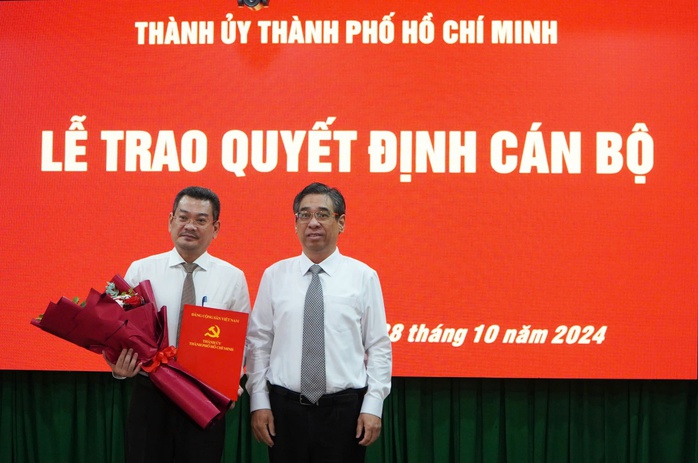 Ông Hoàng Minh Tuấn Anh giữ chức Bí thư Quận ủy quận 7- Ảnh 1. Ông Hoàng Minh Tuấn Anh giữ chức Bí thư Quận ủy quận 7- Ảnh 1.