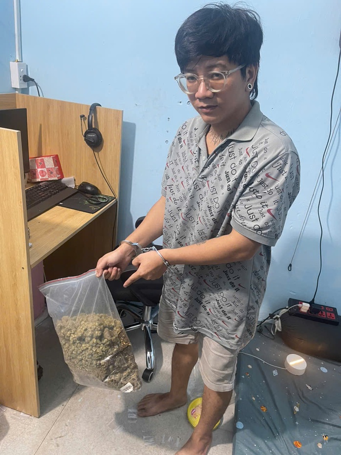 Bắt một số sinh viên mới lên TP HCM nhập học đã phạm pháp- Ảnh 1. Bắt một số sinh viên mới lên TP HCM nhập học đã phạm pháp- Ảnh 1.