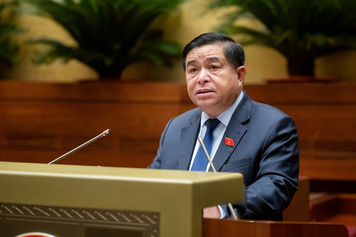 Sửa Luật Đầu tư công để không đùn đẩy trách nhiệm, tránh tạo cơ chế "xin-cho"- Ảnh 1. Sửa Luật Đầu tư công để không đùn đẩy trách nhiệm, tránh tạo cơ chế "xin-cho"- Ảnh 1.