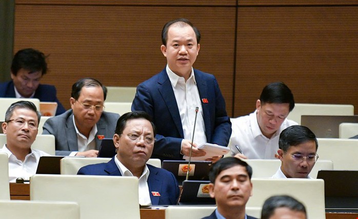 "Không thể nhìn phim Trấn Thành, Lý Hải thu vài trăm tỉ mà tưởng nền điện ảnh Việt Nam tươi sáng"- Ảnh 2. "Không thể nhìn phim Trấn Thành, Lý Hải thu vài trăm tỉ mà tưởng nền điện ảnh Việt Nam tươi sáng"- Ảnh 2.
