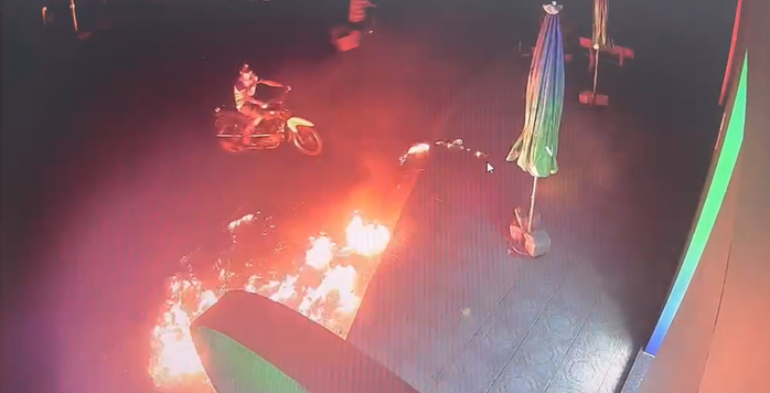 Bắt nghi phạm ném "bom xăng" trước 3 cơ sở giao dịch ngân hàng ở Phú Yên- Ảnh 1. Bắt nghi phạm ném "bom xăng" trước 3 cơ sở giao dịch ngân hàng ở Phú Yên- Ảnh 1.