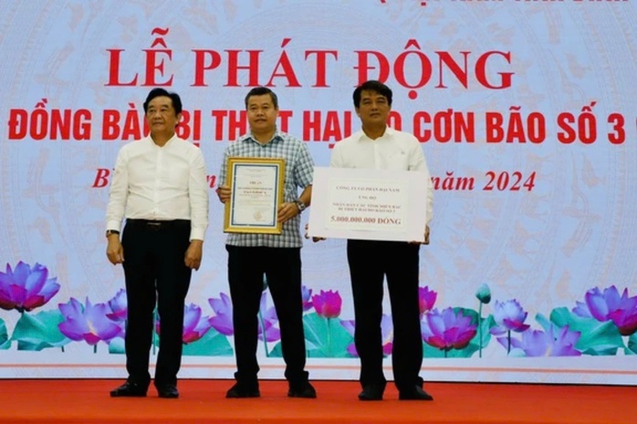 Bà Nguyễn Phương Hằng đã chuyển 20 tỉ đồng ủng hộ đồng bào bị thiệt hại do thiên tai- Ảnh 1. Bà Nguyễn Phương Hằng đã chuyển 20 tỉ đồng ủng hộ đồng bào bị thiệt hại do thiên tai- Ảnh 1.