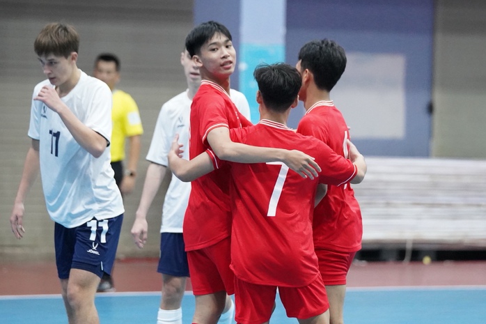 U19 futsal Việt Nam thắng cách biệt 2 bàn trước tốp 7 thế giới- Ảnh 1. U19 futsal Việt Nam thắng cách biệt 2 bàn trước tốp 7 thế giới- Ảnh 1.