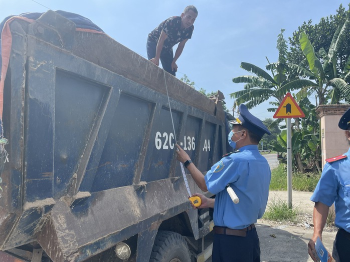 Phạt “nguội” xe quá tải: Một năm giảm 93% số vụ vi phạm- Ảnh 1. Phạt “nguội” xe quá tải: Một năm giảm 93% số vụ vi phạm- Ảnh 1.