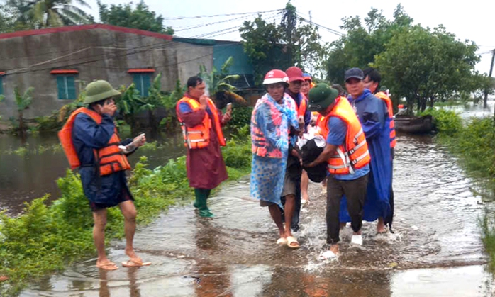 Mưa lũ tại Quảng Bình: 4 người tử vong, 1 người mất tích - Ảnh 1. Mưa lũ tại Quảng Bình: 4 người tử vong, 1 người mất tích - Ảnh 1.